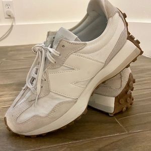New Balance 327 White size 9; worn a few times